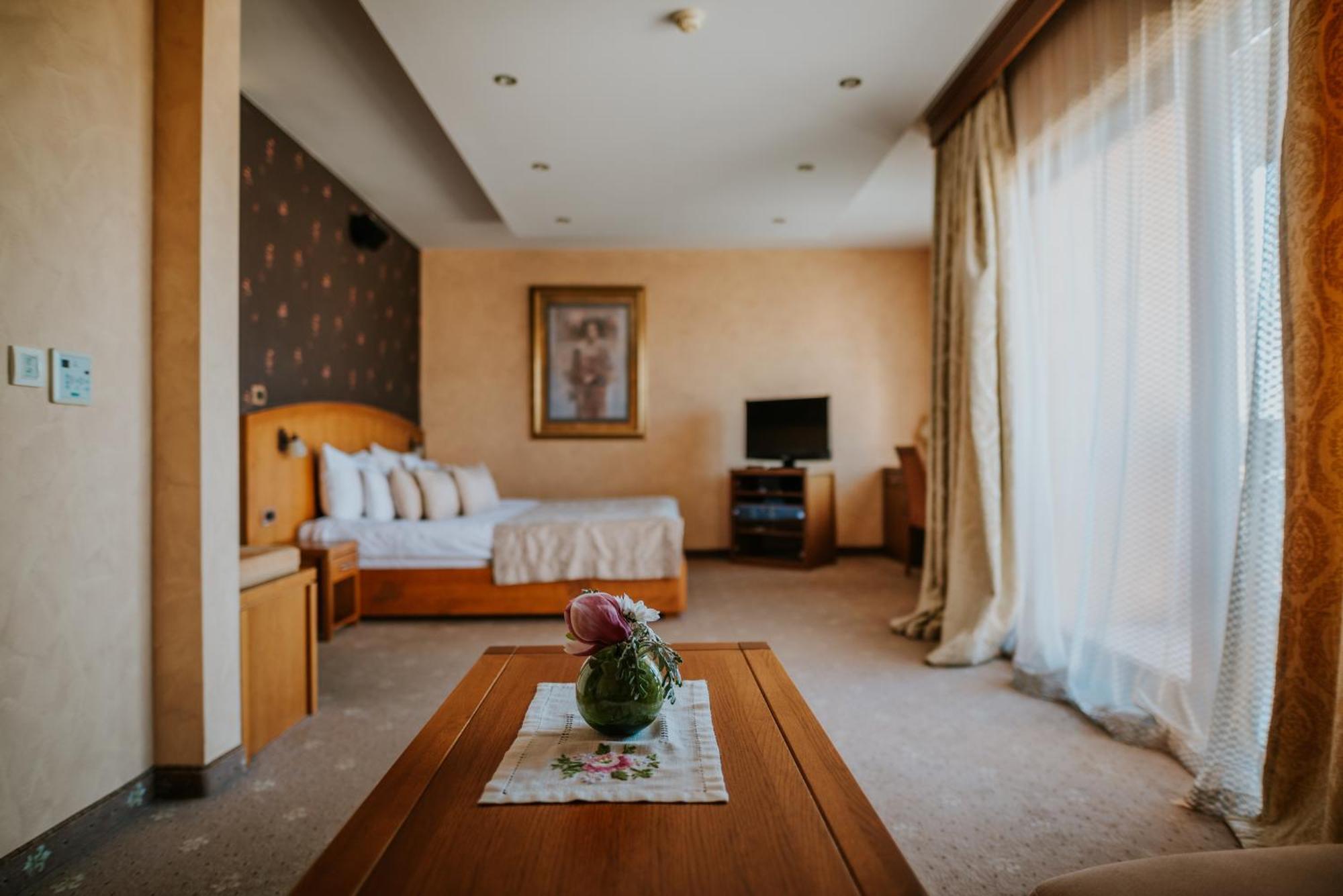 Vinska Kuca Kovacevic Bed & Breakfast Irig Exterior photo